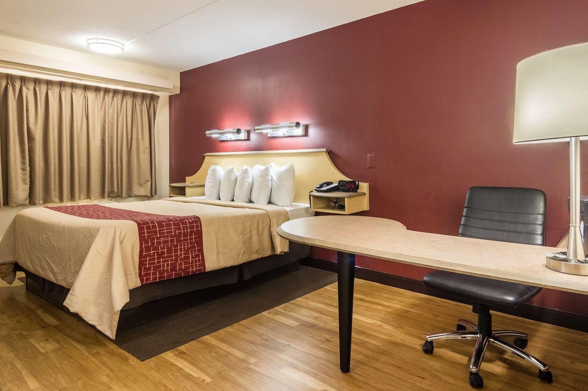 Red Roof Inn Detroit Metro Airport - Бельвіль Екстер'єр фото